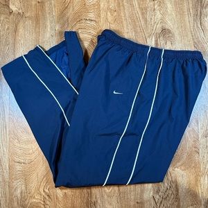 Vintage Y2K Baggy Nike Track Pants/Joggers Mens Size XXL in Navy & White